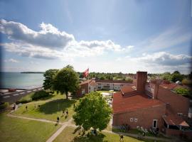 Strandhotel Klinten, hótel í Rodvig