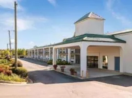 Rodeway Inn & Suites