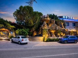 BAR RESTORANT HOTEL ALPET Elbasan, hotel u gradu Elbasan
