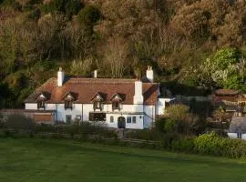 Lulworth Lodge