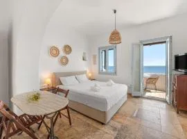 Sea view rooms in kardiani
