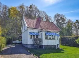 Stunning Home In Billdal With Wifi