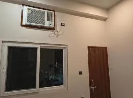 Sky Liner Retreat- cozy Home stay near Ganga Ghat