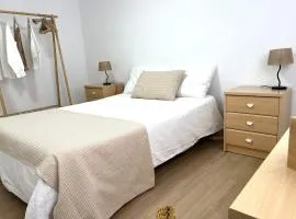 3 Bed Flat - Sleeps 5 - Wifi