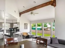 Lakefront 2BR house - Boathouse & Pier