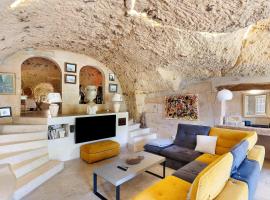 Les Iris - Maison Troglodytique, hotel a Trôo