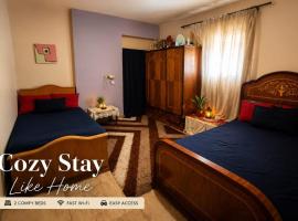 Gadou Rooms Helmya - Private & Shared Rooms for Men, hotel en El Cairo