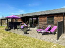 4 Bedroom Stunning Home In Ålbæk, hotel ad Ålbæk
