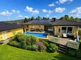 Pool & Sauna Retreat - Private Studio Apartment Porsgrunn