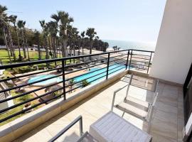 Sea Side Luxurious Apartment, hotel in Bijilo
