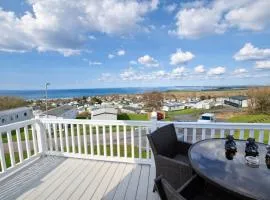 Caravan Sleeps 6 - Sea Views Parking Pets