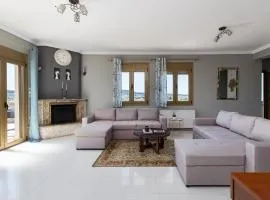Villa Granero by Booking Kottas