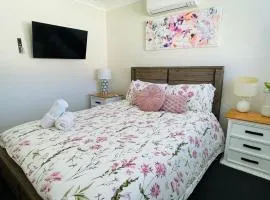 Worrigee 3BR/1BA Stay Heated Rooms Near Shops