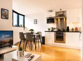 York City Centre 1-bed Apartment Near Q-Park Parking - Best Location