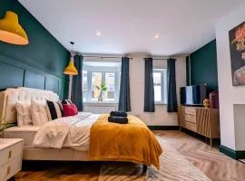 Luxury Coastal Maisonette Roof Terrace Sleeps 8