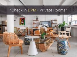 Unplugged at Bangrak Design Hostel, hotel en Bangkok