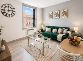 Reading Centre Luxe Apartment 3BR Sleeps 7