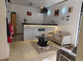 Entebbe Garden Resorts، فندق في Kitengela 