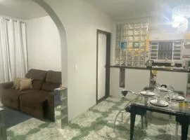 Casa espaçosa para 12 pessoas 2 vagas de estacionamento 5 minutos de Plano Piloto