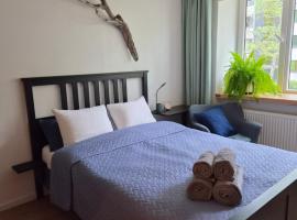 The Lake Solo Studio I Self Check-in & Free Parking, Hotel in Riga