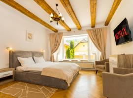 The Bucket - Calla Old Town House with Jacuzzi & View, hotel a Braşov