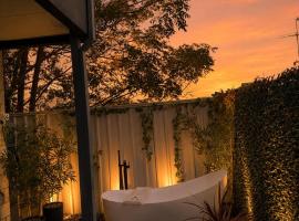 Glamorous Getaway, hotel v destinaci Mandurah