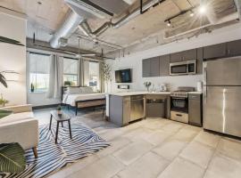 Home Sweet Condo Cozy Dallas Condo No 109, Hotel in Dallas