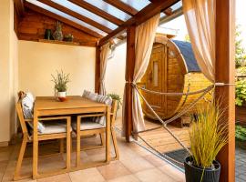 Dora Holiday House & Apartments, hotel a Keszthely