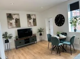 Saddlers Rest - Modern 3BR Duplex Contractors Business Stays