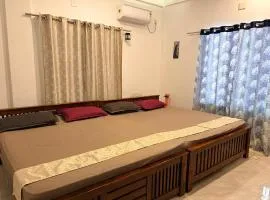 Ira Wanderlust Homes & Tours