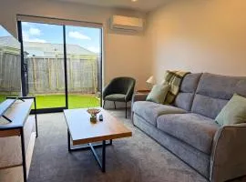 Bright and Spacious Wellington Townhouse