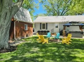 Cozy Port Clinton Getaway with Hot Tub