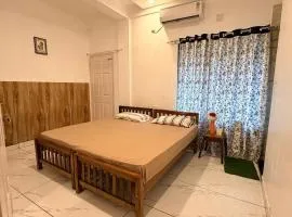 Ira Wanderlust Homes & Tours