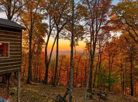 블로윙 록에 위치한 호텔 scenic and romantic cabin- 20 min to Blowing Rock