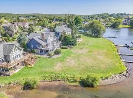 Walk to Wisp Slopes Stunning Lakefront Home