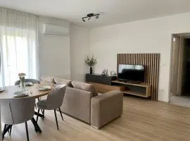 Green Nest Apartment
