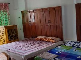Shri chitrakoot homestay, hotel i Chitrakoot