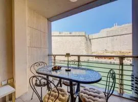 Birgu Waterfront 3BR - Fort St Angelo - Sleeps 6