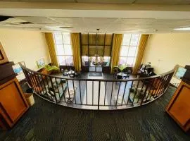 Mystic River Hotel & Suites