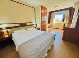 Lira Hotel, hotel i Curitiba