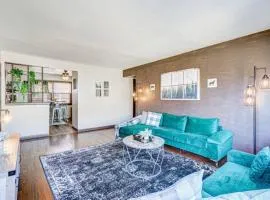 Top Rated Condo •King Bed • Safe Historic Location