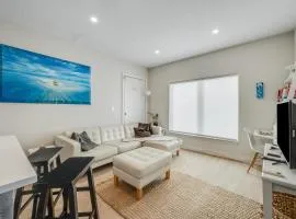 Romantic 1BR Cottage, 1 block from the Beach, 3 min Walk to Downtown