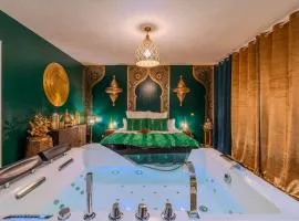 Suite Riad Luxe avec jacuzzi proche Disney