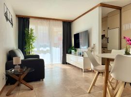 Mountain View Apartment near Brig Station, self check-in, hotel Naters-ben