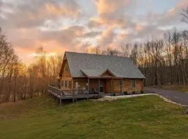 Sundance Summit: A 4 BR retreat in a Ski-inSki-out Community near Wisp