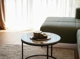 Lux Veritas Quiet & Stylish
