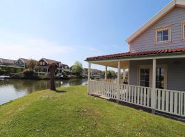 Simonshaven में, होटल Bungalow by Water near Rotterdam with Sauna