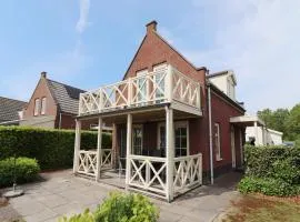 Bungalow by Water near Rotterdam