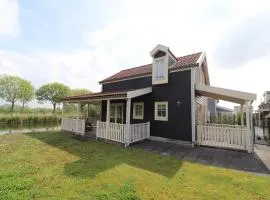 Sun-Soaked Bungalow in Simonshaven