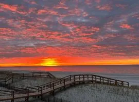 Gulf-front home in a gated community with easy access to the beach & amazing views